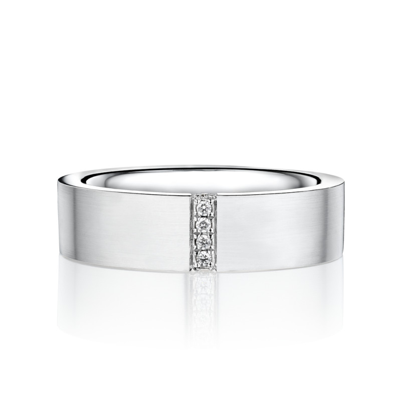 Matte FInish Men's Band with Round DIamonds set Down the Center