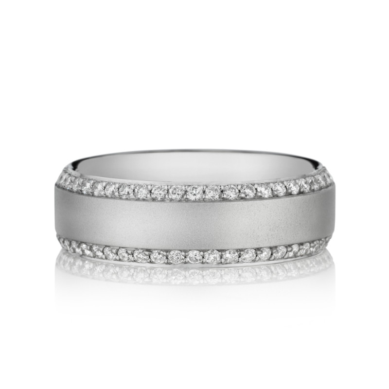 Men's Band with White Diamond Edge Detailing